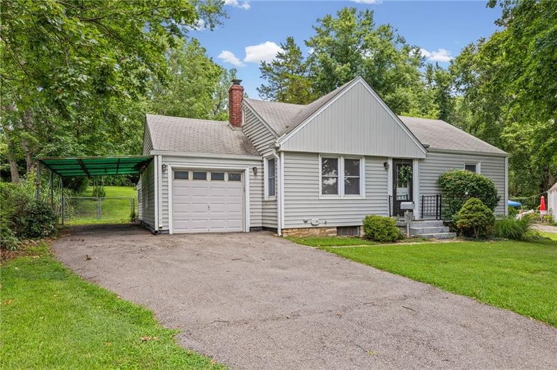 5525 Hadley St, Merriam, KS 66202