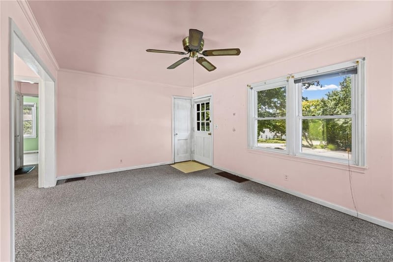 5525 Hadley St, Merriam, KS 66202