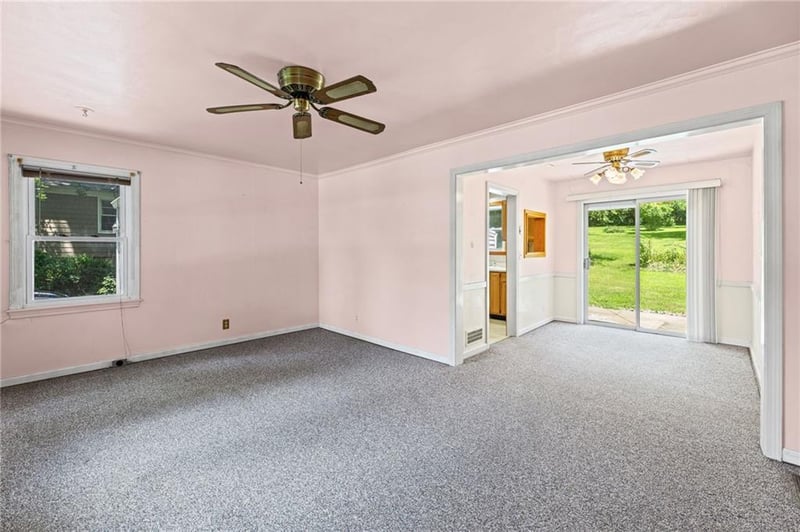 5525 Hadley St, Merriam, KS 66202