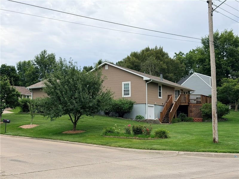 804 Birchwood Cir, Maryville, MO 64468