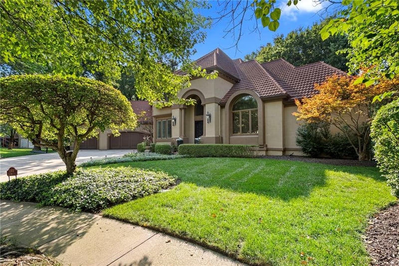 11410 139th Ter, Overland Park, KS 66221