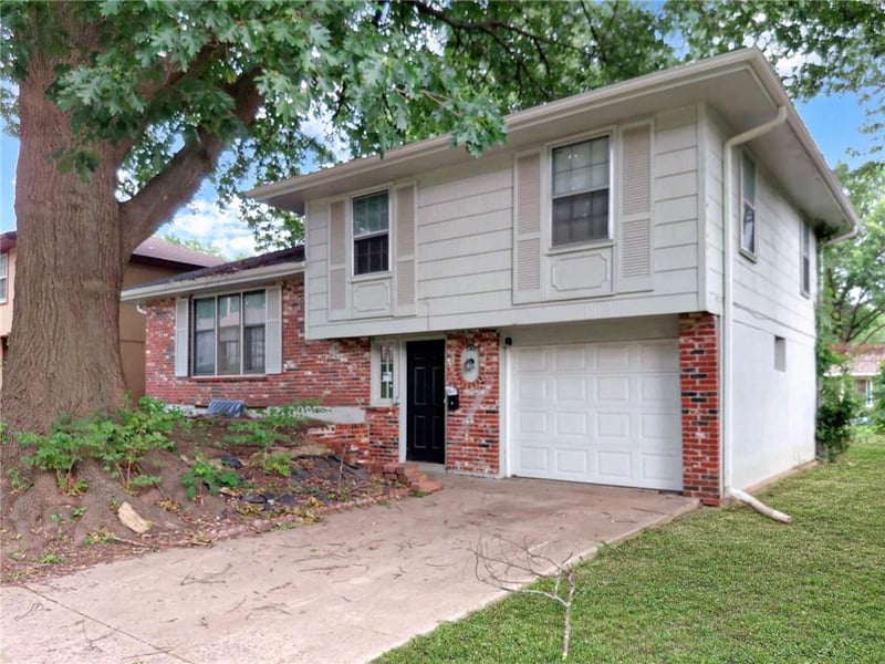 7707 118th Ter, Kansas City, MO 64134