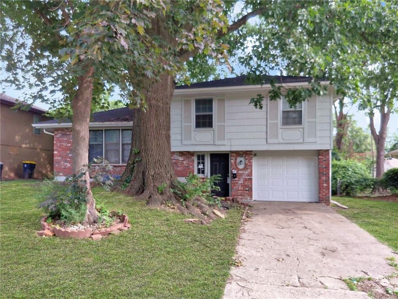 7707 118th Ter, Kansas City, MO 64134