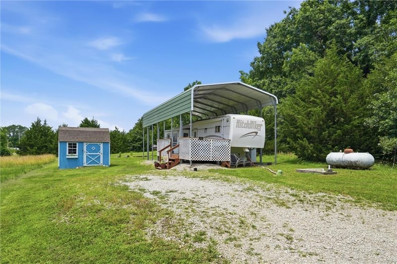 5 Hemlock Dr, Linn Valley, KS 66040