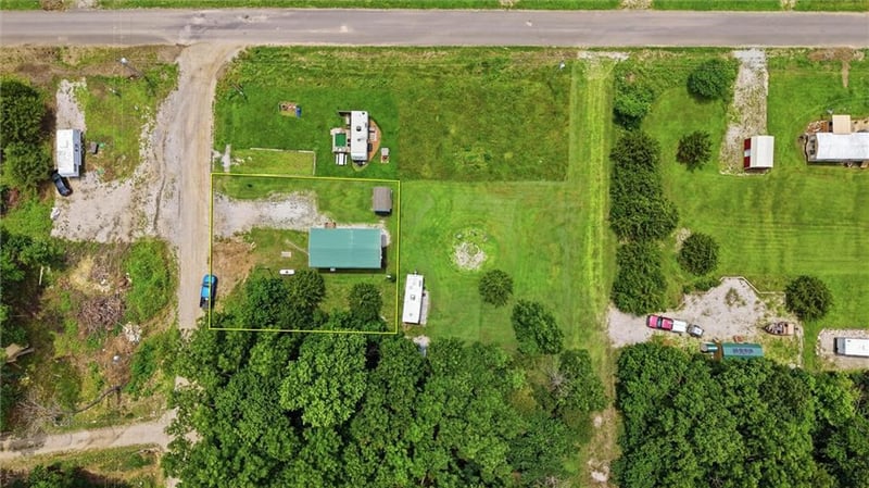 5 Hemlock Dr, Linn Valley, KS 66040