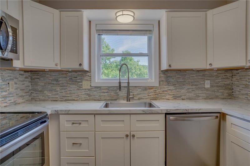28 Wheel House Cir #4A, Lake Ozark, MO 65049