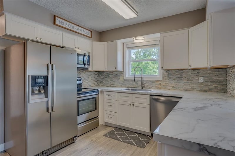 28 Wheel House Cir #4A, Lake Ozark, MO 65049