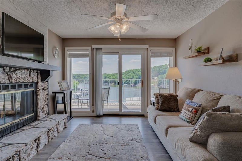 28 Wheel House Cir #4A, Lake Ozark, MO 65049