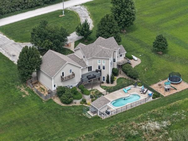 18152 205th St, Rock Port, MO 64482