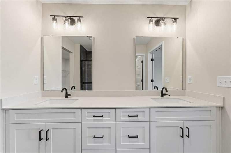 16657 Lawson St, Olathe, KS 66062