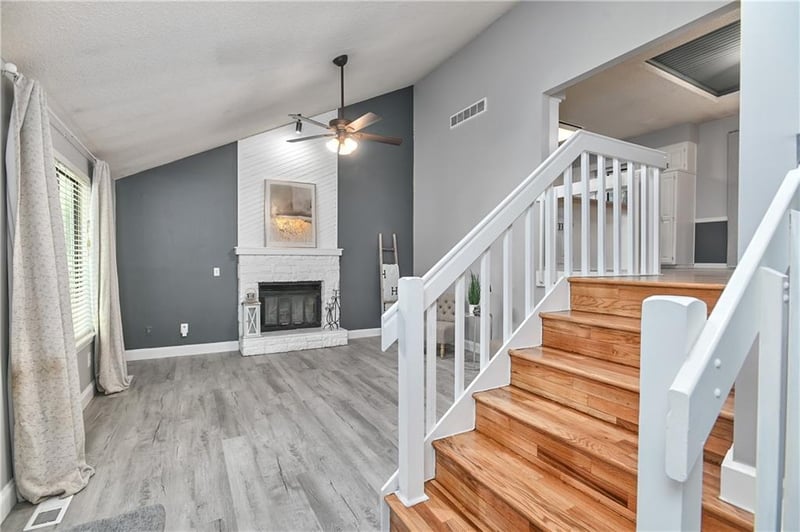9307 Acuff Ln, Lenexa, KS 66215