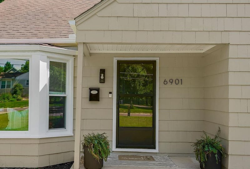 6901 Broadmoor St, Overland Park, KS 66204