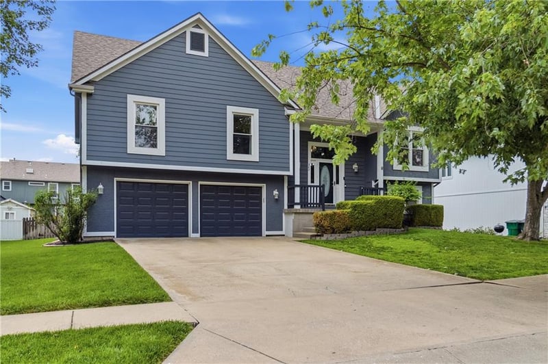 282 Westhoff Pl, Gardner, KS 66030