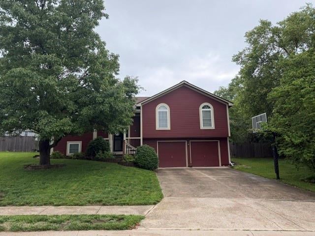 1002 Tabitha Ln, Greenwood, MO 64034