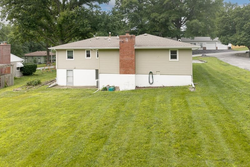 7600 Richland Ave, Kansas City, KS 66111