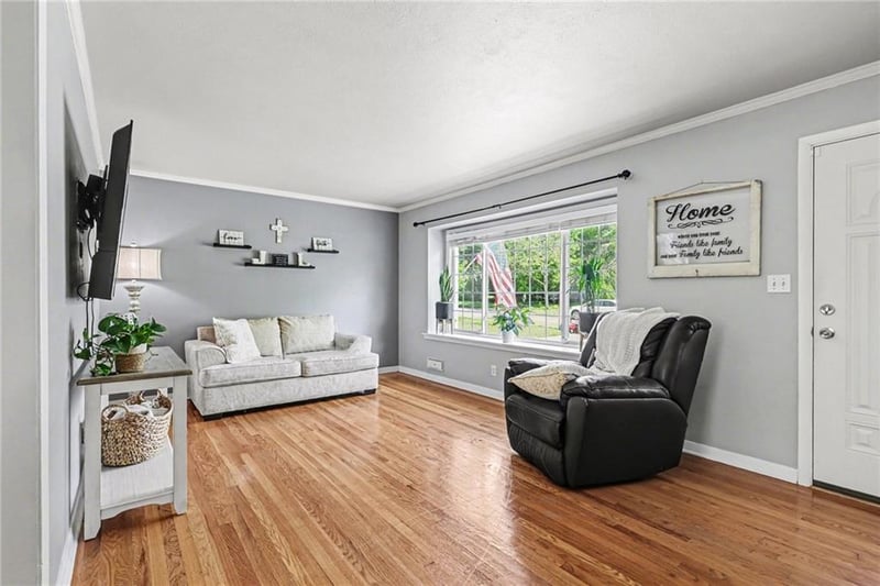 7207 71st Ter, Overland Park, KS 66204