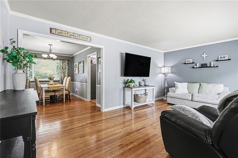 7207 71st Ter, Overland Park, KS 66204