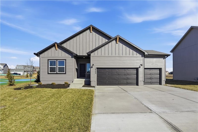 16649 Lawson St, Olathe, KS 66062