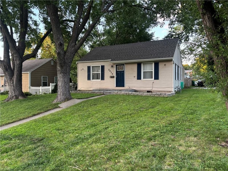 2639 28th St, Kansas City, KS 66106