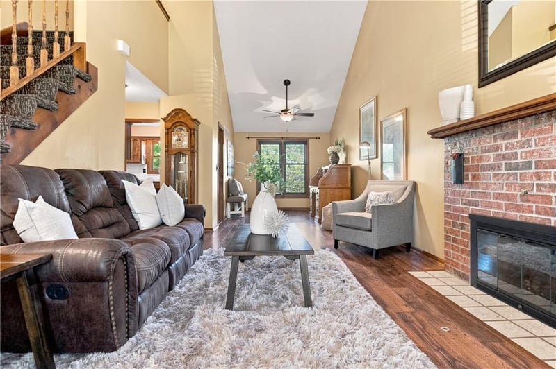 8406 Crawford Ave, Kansas City, MO 64153