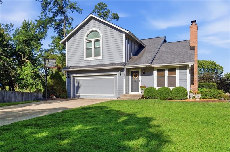 8406 Crawford Ave, Kansas City, MO 64153