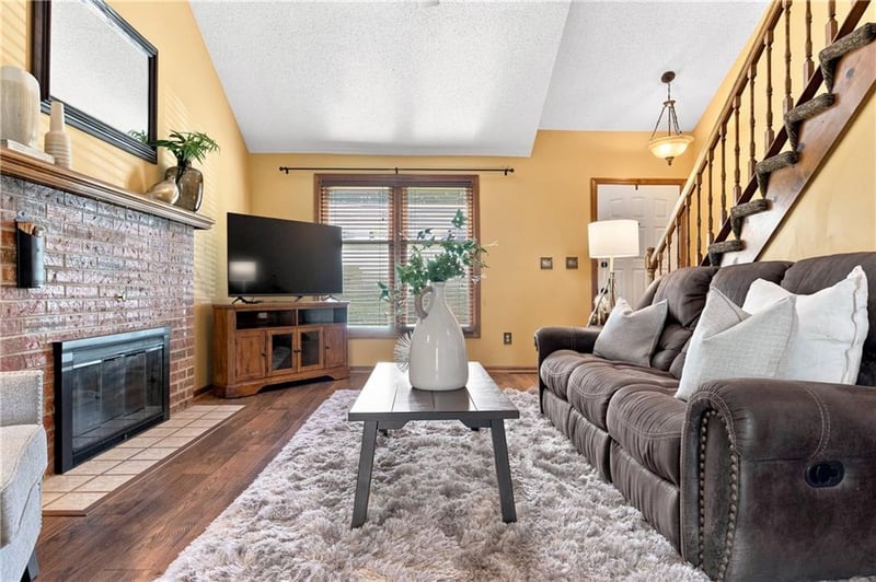 8406 Crawford Ave, Kansas City, MO 64153