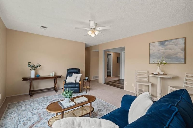 1434 64th Ter, Kansas City, MO 64118