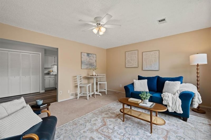 1434 64th Ter, Kansas City, MO 64118