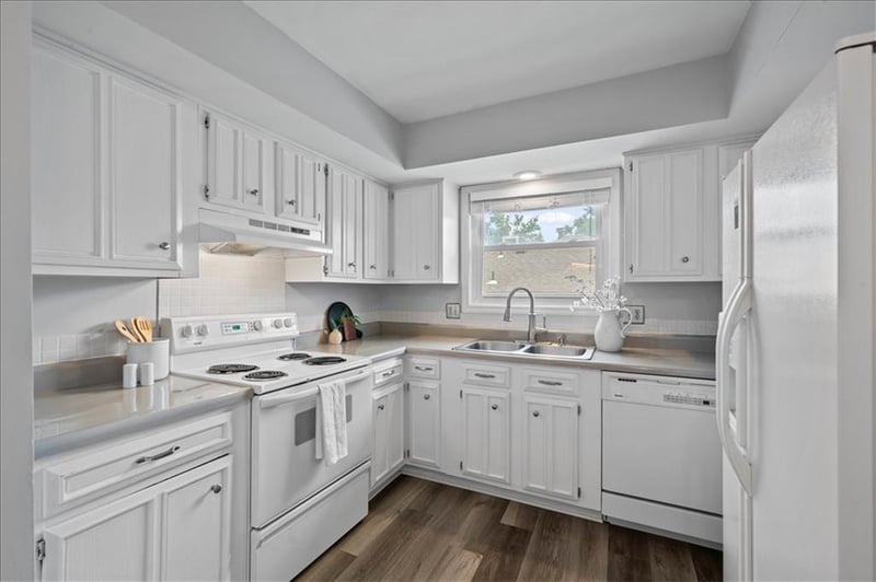 1434 64th Ter, Kansas City, MO 64118