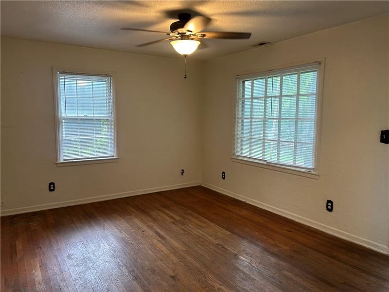 2232 13th Ter, Kansas City, KS 66103