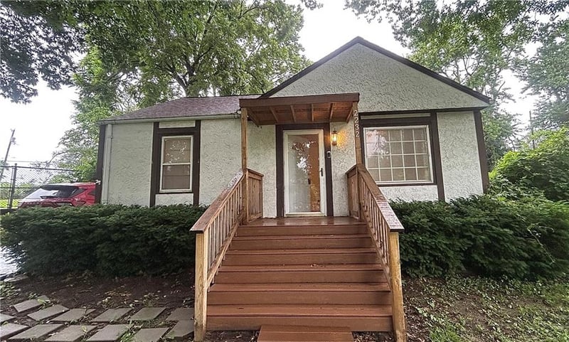 2232 13th Ter, Kansas City, KS 66103