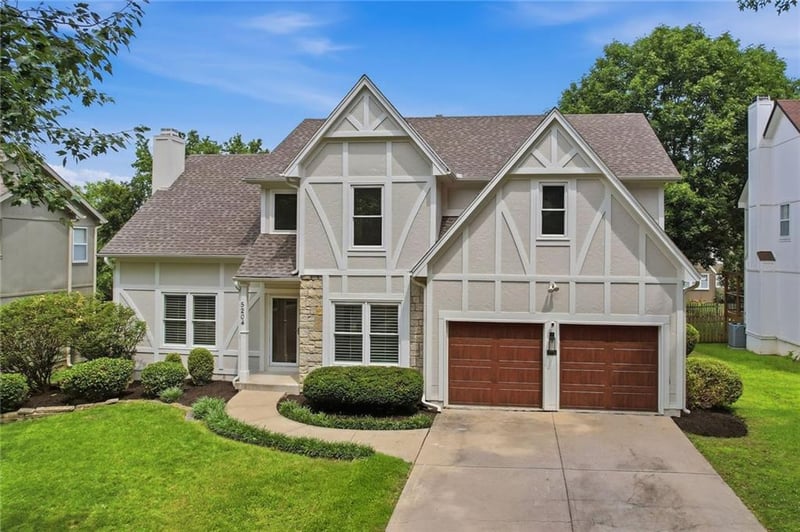 5204 W 157th St, Overland Park, KS 66224