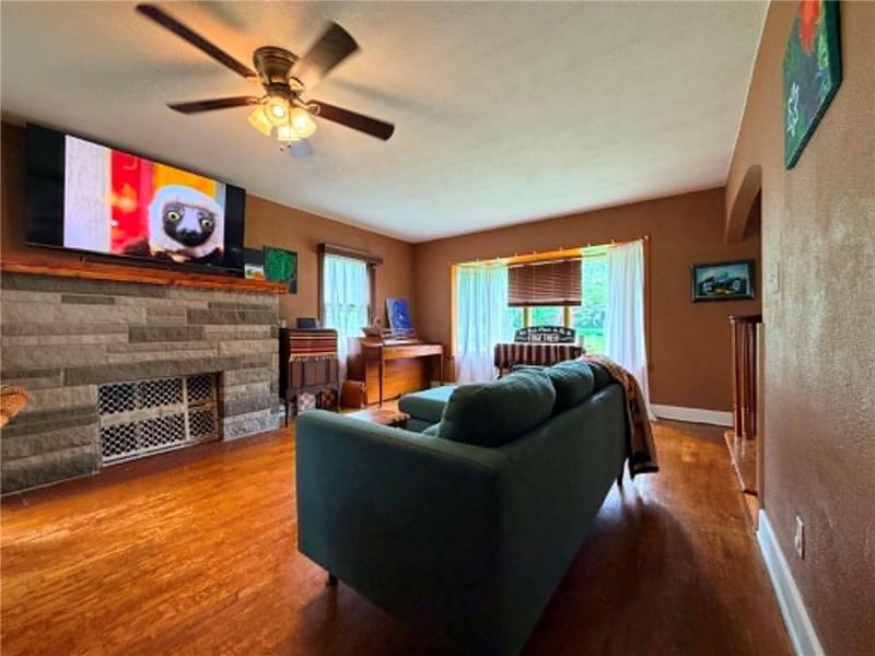 625 Walnut St, Osceola, MO 64776