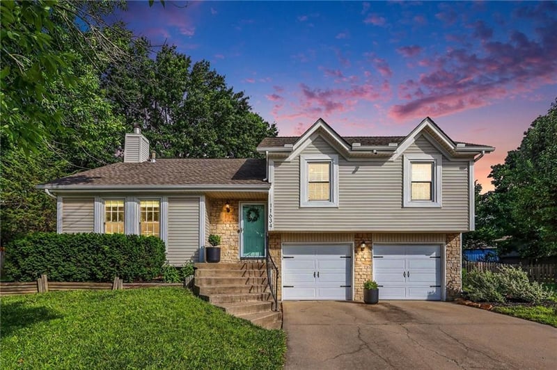 11634 Earnshaw St, Overland Park, KS 66210