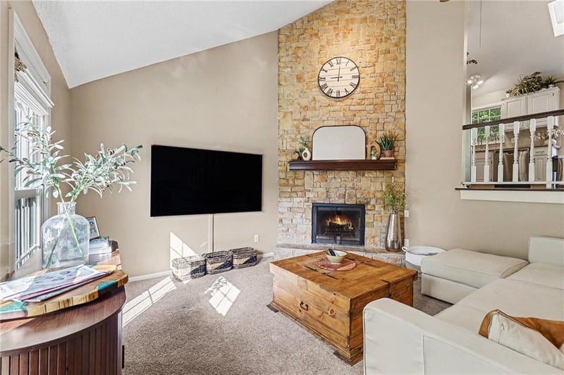 11634 Earnshaw St, Overland Park, KS 66210