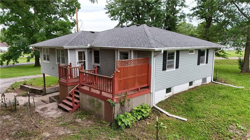 10425 State Rt Ff Hw, Agency, MO 64401