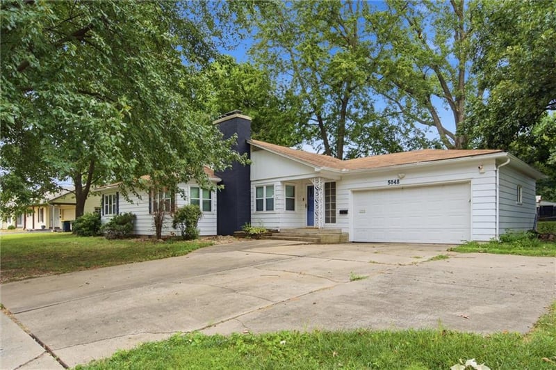 5048 Olive St, Kansas City, MO 64118