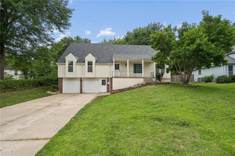 6804 Agnes Ave, Gladstone, MO 64119