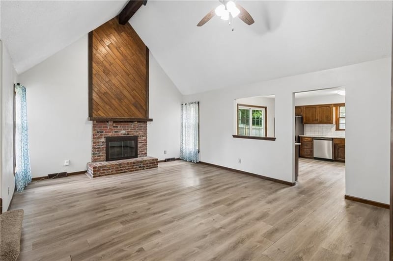 6804 Agnes Ave, Gladstone, MO 64119