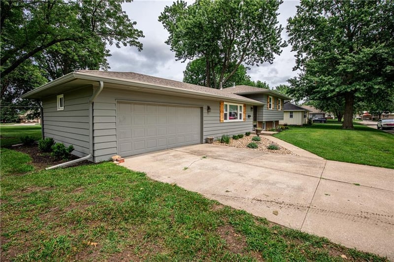 311 Jackson Ave, Garnett, KS 66032