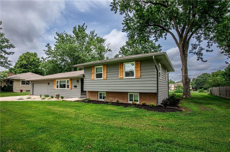311 Jackson Ave, Garnett, KS 66032