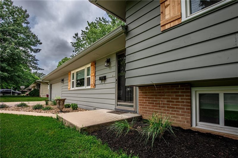 311 Jackson Ave, Garnett, KS 66032