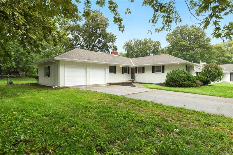 10404 81st Ter, Raytown, MO 64138