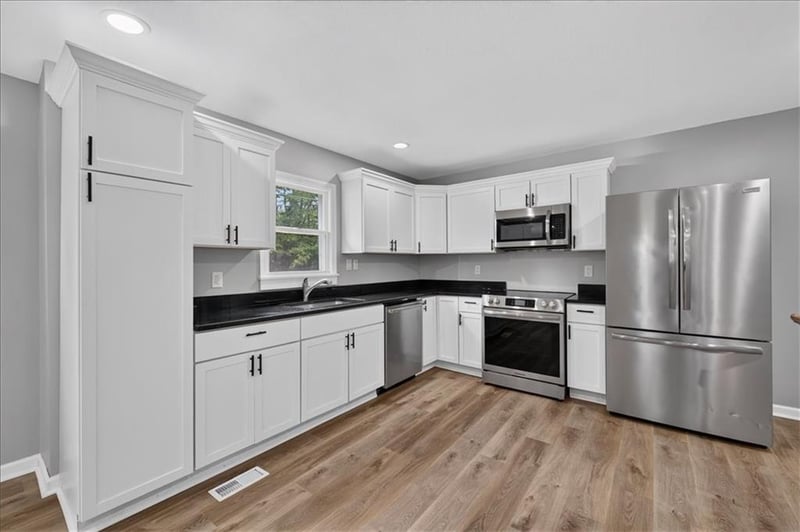 222 Mill St, Independence, MO 64050