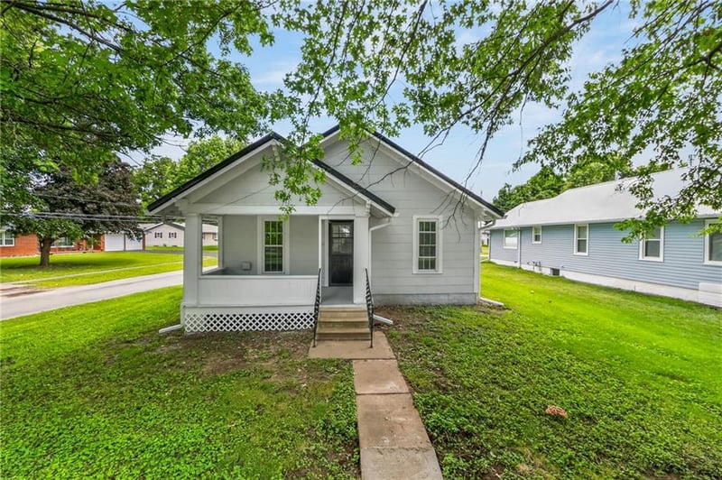213 Ada St, Norborne, MO 64668