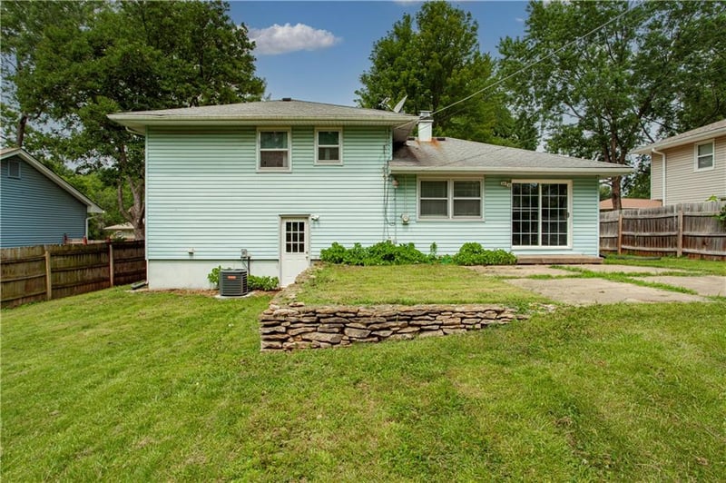 3603 Woodbury St, Independence, MO 64055
