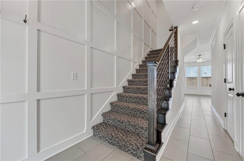 7401 Aaron St, Parkville, MO 64152