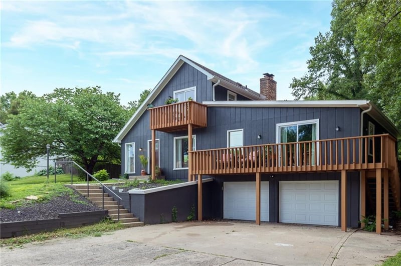 124 Johnson Rd, Liberty, MO 64068