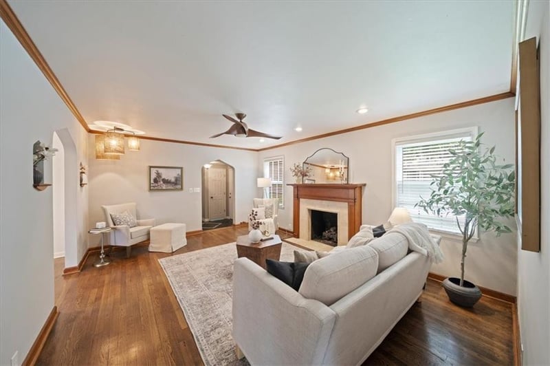 2609 50th Ter, Westwood, KS 66205