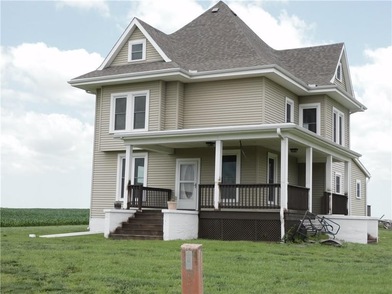 12720 198th St, Nortonville, KS 66060